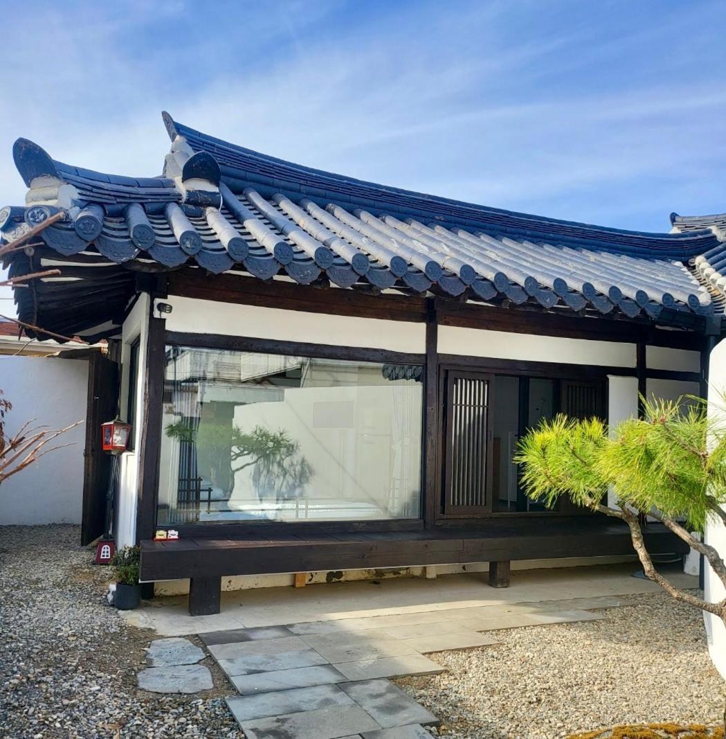 Hanok Dasi Bom 101 Gyeongju Bagian luar foto